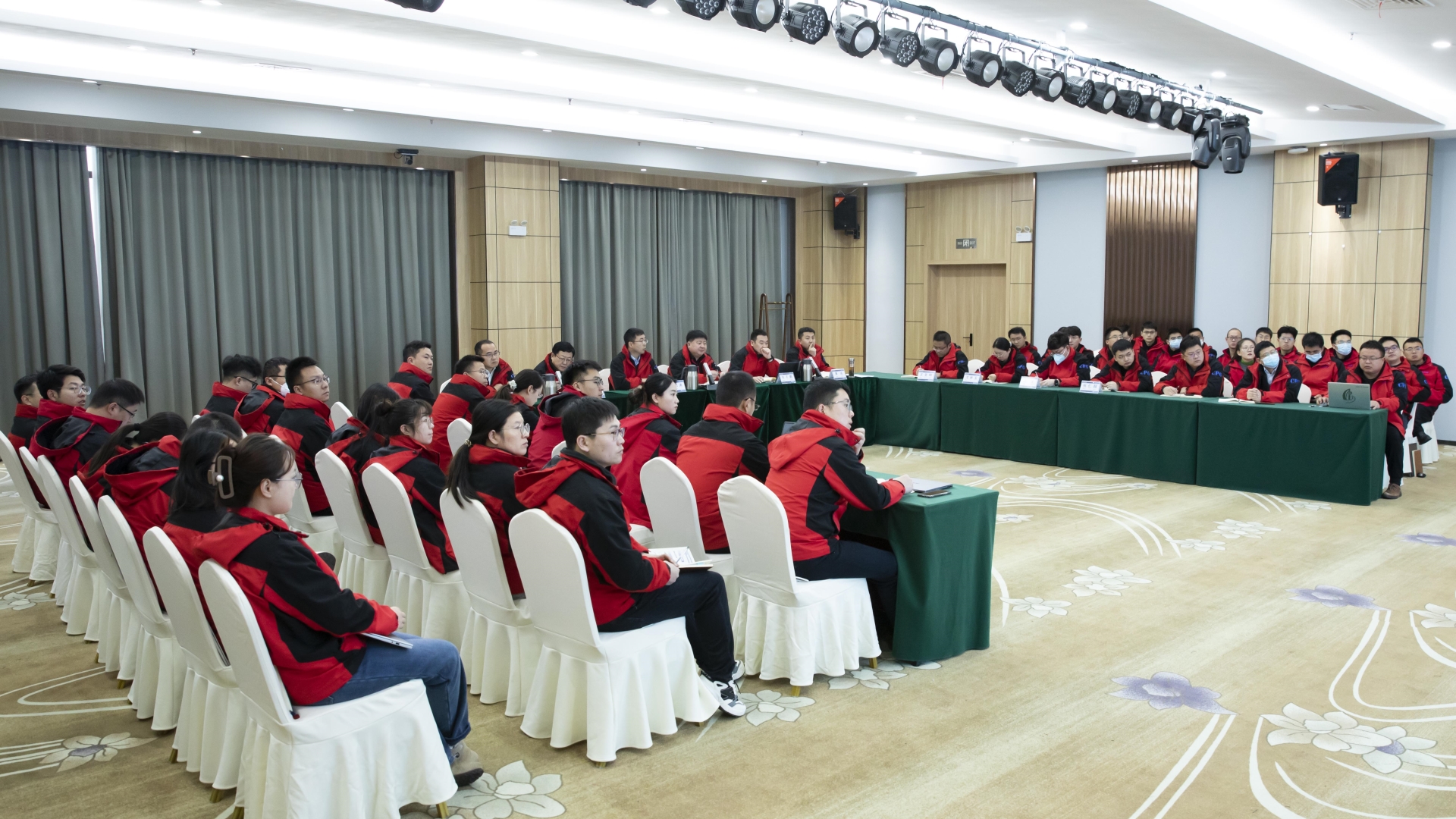 现场图片.jpg 现场图片.jpg