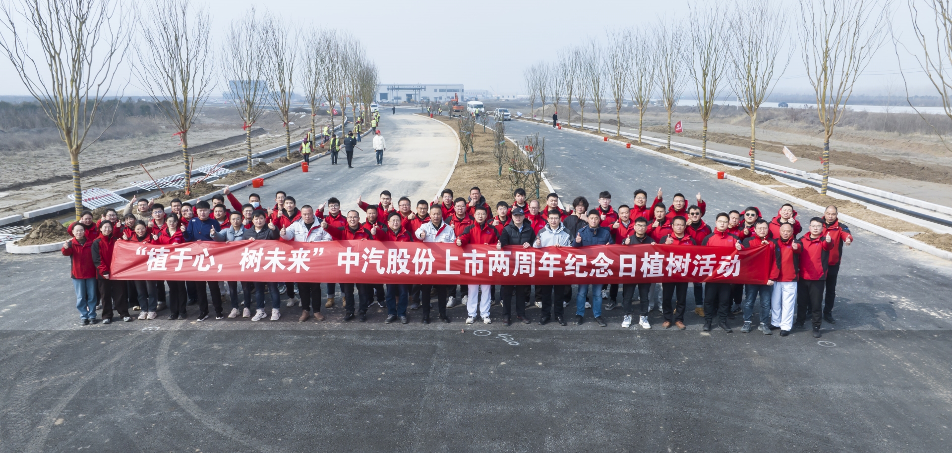 运动合照.jpg 运动合照.jpg