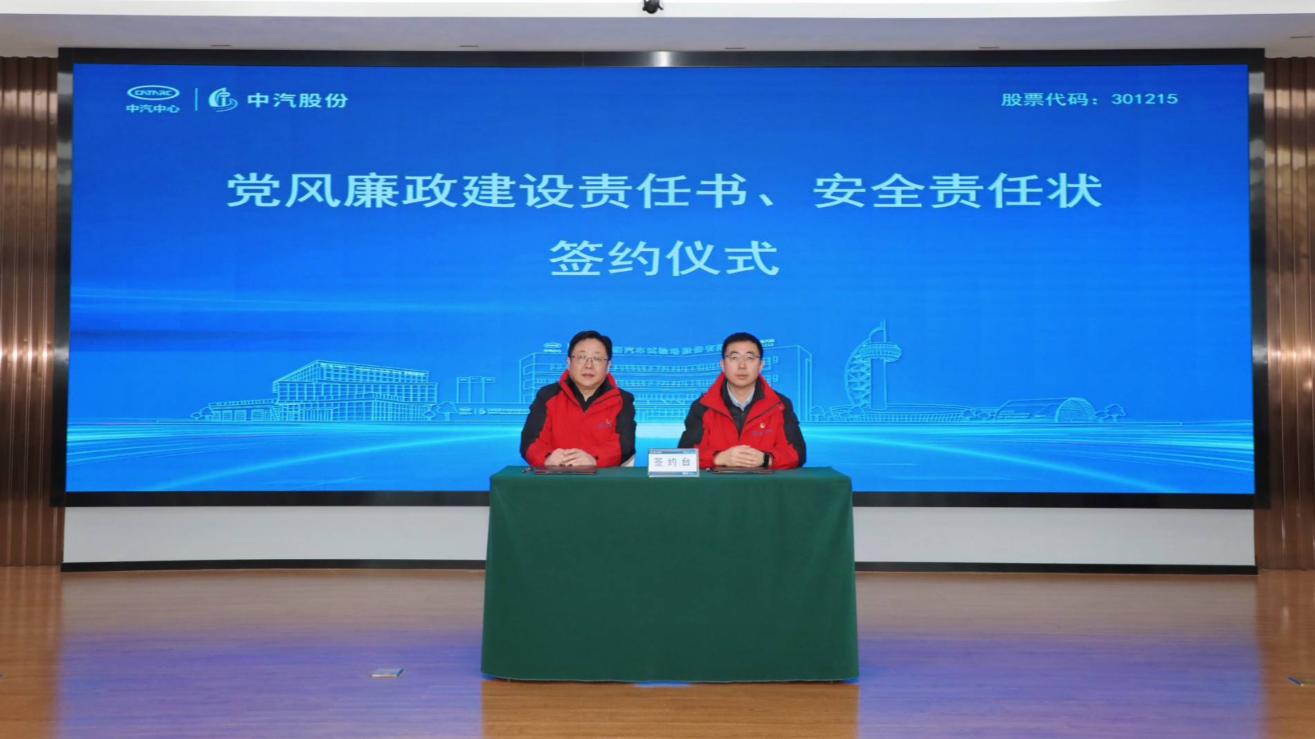 081A1763.jpg 081A1763.jpg